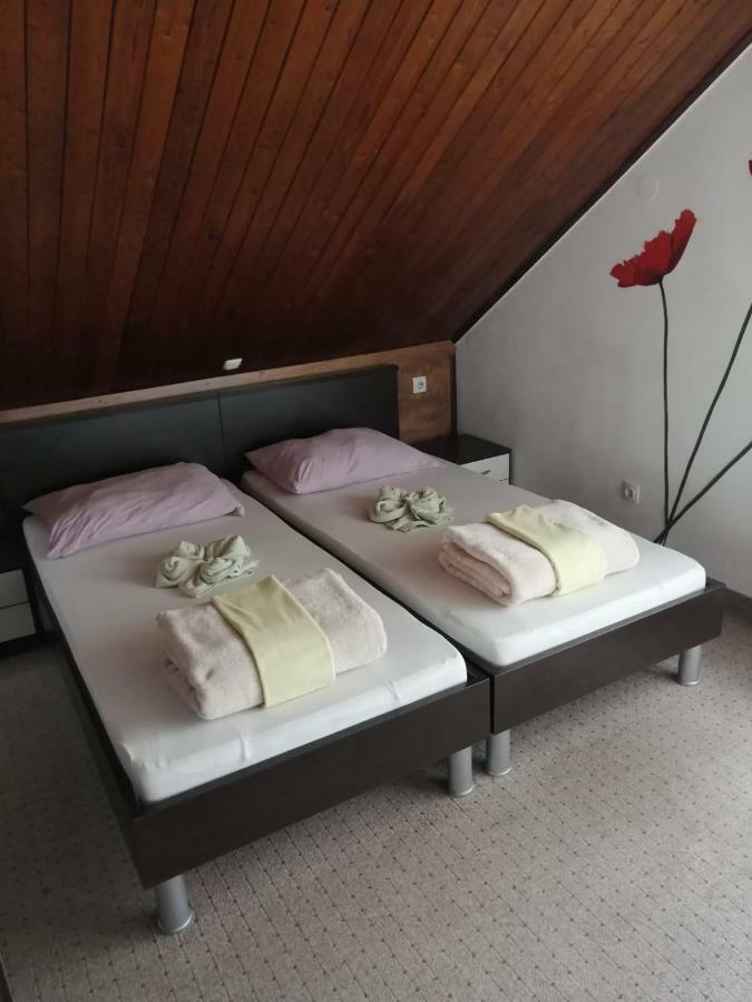 Rooms Du-Na Zagreb Værelse billede